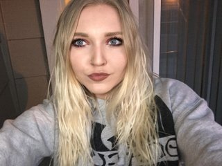 HotHousewifeHolly Profile Picture
