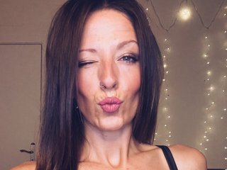 QueenieTrouble_UK Profile Picture