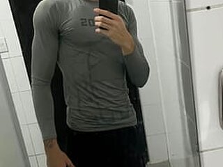 Yuri Godoy Profile Picture