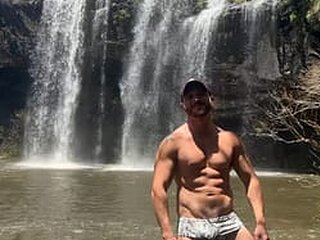 T Travor Profile Picture