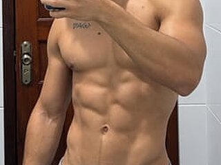 Lewis Castro Profile Picture