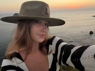 ElaraRay Profile Picture