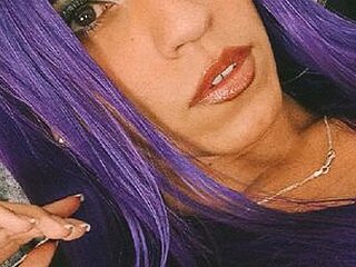 Bella_Poison Profile Picture