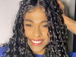 Lorenna Profile Picture