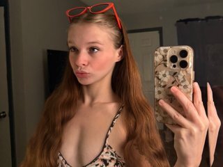 TinyMILFbaby Profile Picture