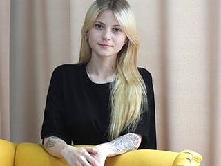 LisaElli Profile Picture