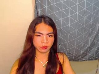 lovelygirlintown1 Profile Picture